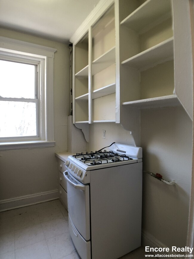 47 Lansdowne St, Unit 32 in Boston, MA - Building Photo - Building Photo
