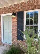 266 Fleming Rd, Unit A in Charleston, SC - Building Photo
