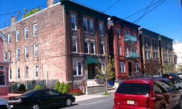 429 52nd St in West New York, NJ - Building Photo - Building Photo