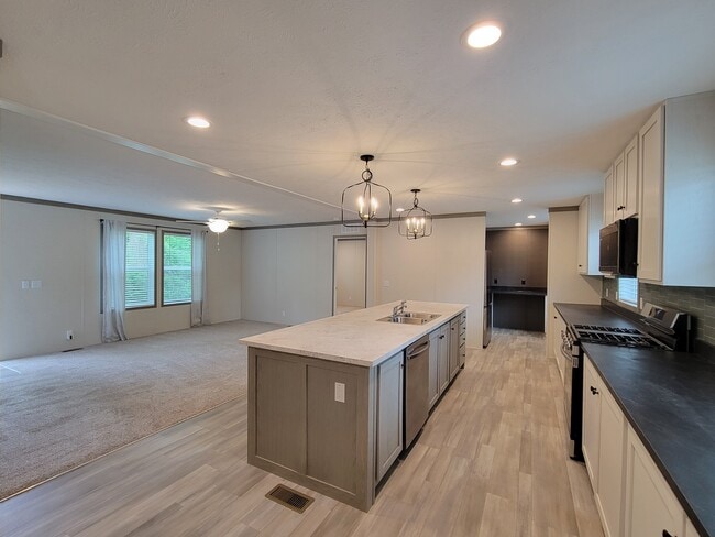 property at 5296 Commander Ct