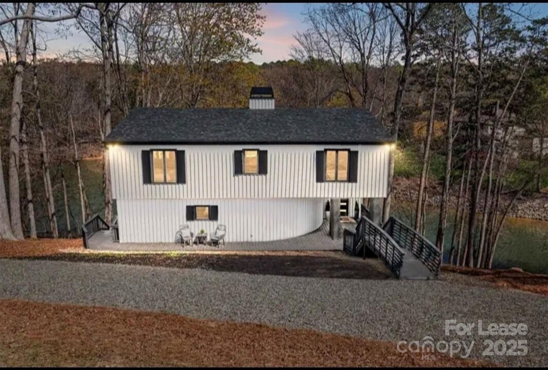 216 Hermance Ln in Mooresville, NC - Building Photo