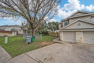9927 Bilbrook Pl in Austin, TX - Building Photo