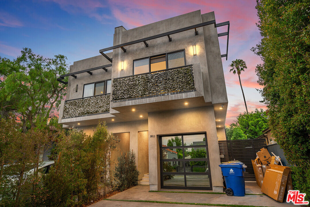 1903 S Bedford St in Los Angeles, CA - Building Photo