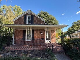 713 Montgomery St in Reidsville, NC - Building Photo