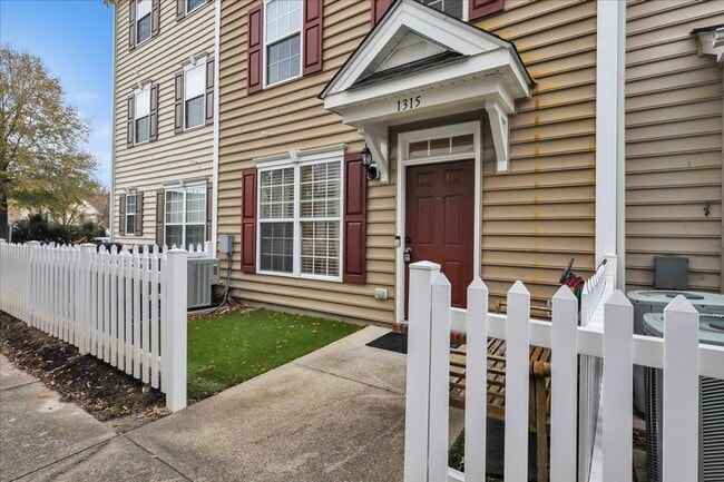 property at 1315 Teton Cir