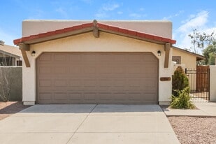 2007 N Villas Ln in Chandler, AZ - Building Photo