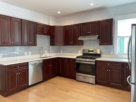 394 Ashmont St, Unit 2 Apartamentos