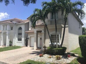 11315 NW 72nd Ln in Doral, FL - Building Photo - Building Photo