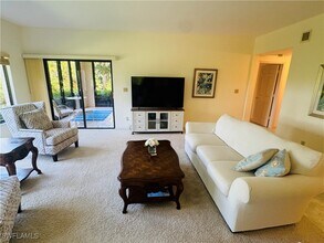 6760 Pelican Bay Blvd in Naples, FL - Building Photo - Building Photo
