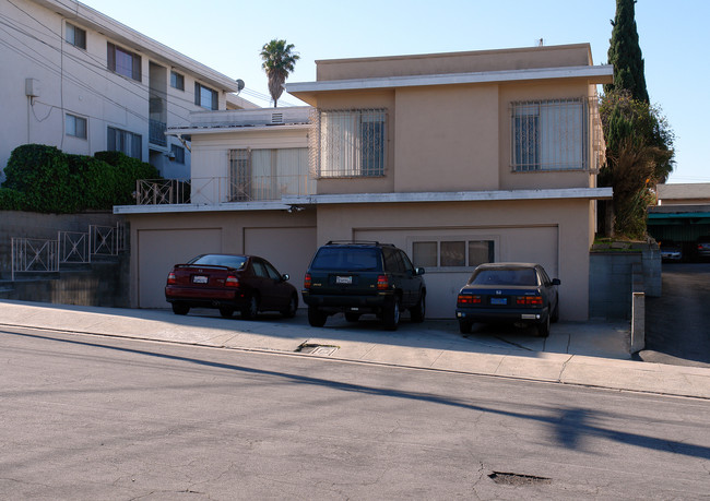 616 E Aerick St in Inglewood, CA - Foto de edificio - Building Photo