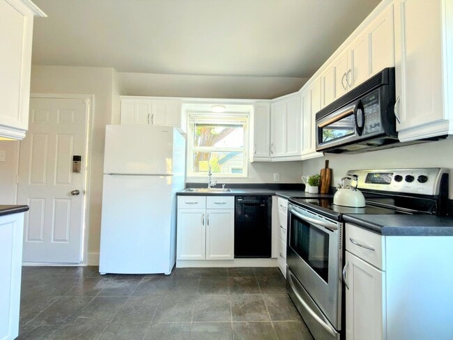 964 E Lorraine Dr in Millcreek, UT - Building Photo - Building Photo