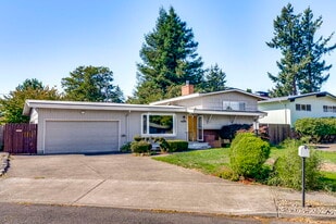 3333 SE 167th Ave in Portland, OR - Building Photo