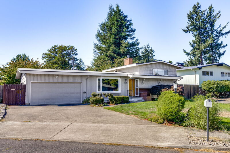 3333 SE 167th Ave in Portland, OR - Building Photo