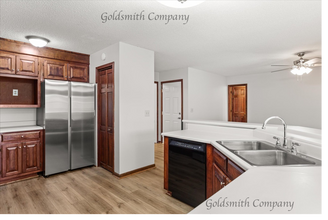 208 Yellow Poplar Ct in Simpsonville, SC - Building Photo - Building Photo