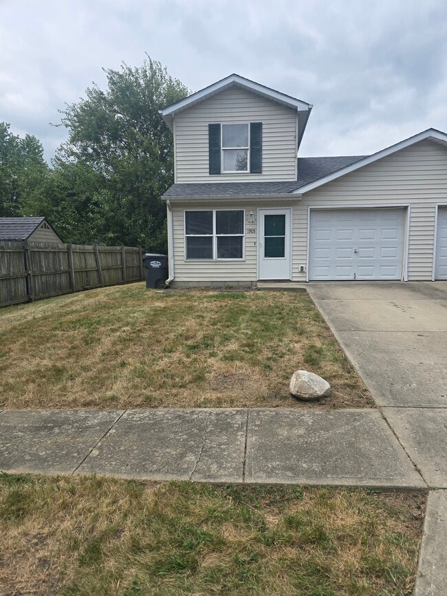 property at 1905 E Balsam Ct