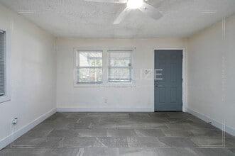 4107 Seabreeze Rd N in Mobile, AL - Building Photo - Building Photo