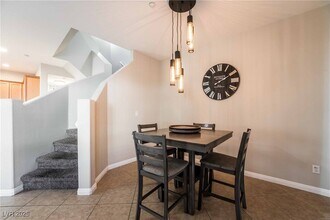 10049 Diamond Summit Ct in Las Vegas, NV - Building Photo - Building Photo