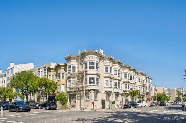 property at 1704 Steiner St