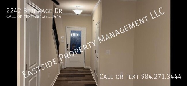 2242 Bethpage Dr in Fuquay Varina, NC - Building Photo - Building Photo