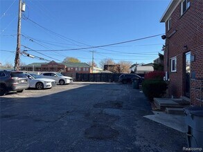 1111 Holland St in Birmingham, MI - Foto de edificio - Building Photo