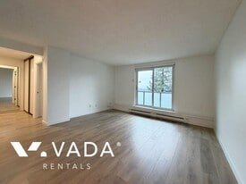 9541 Erickson Dr in Burnaby, BC - Building Photo