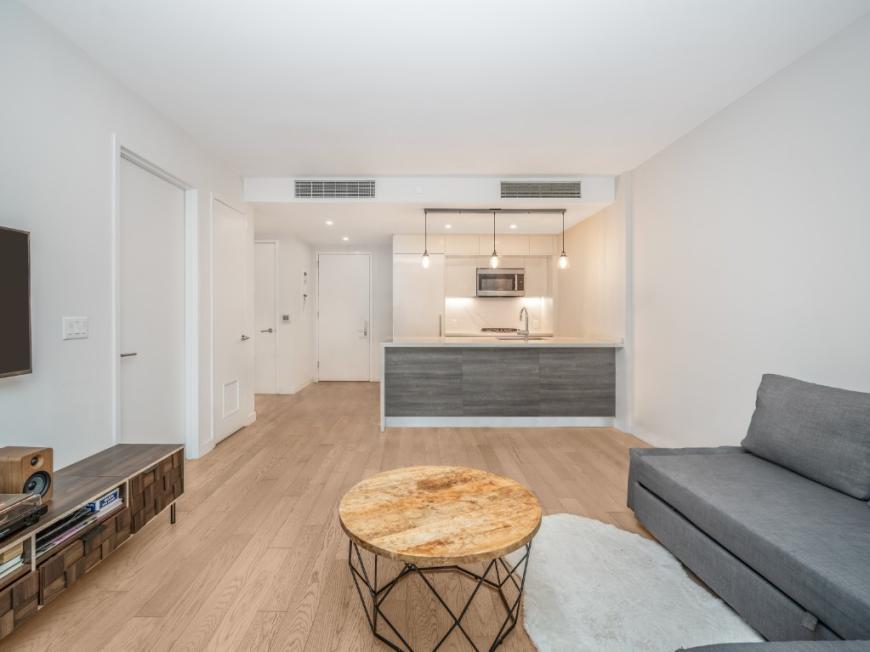 505 W 43rd St in New York, NY - Building Photo