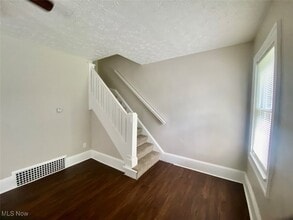161 Walnut Terrace in Akron, OH - Building Photo - Building Photo