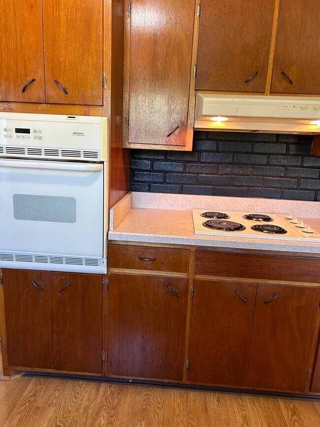 520 30th Ave N in Clinton, IA - Building Photo - Building Photo