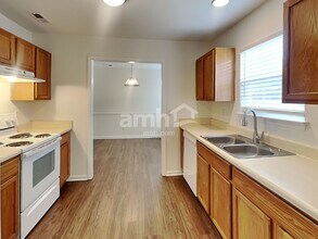 4509 Canipe Dr in Charlotte, NC - Foto de edificio - Building Photo