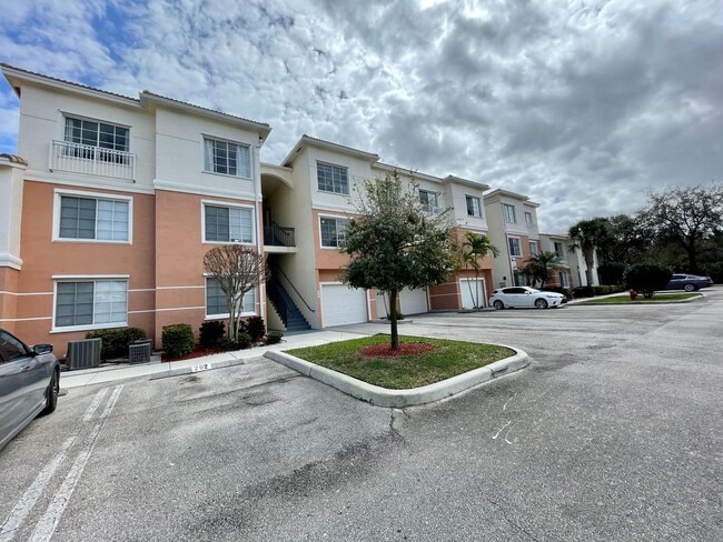 property at 2210 Myrtlewood Cir W