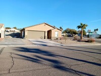 5558 Wishing Well Way in Fort Mohave, AZ - Foto de edificio - Building Photo