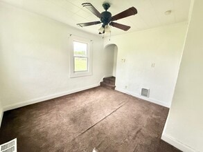 877 Vankirk St in Clairton, PA - Building Photo - Building Photo
