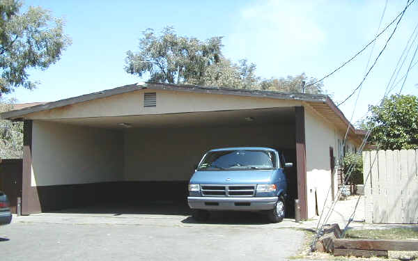 2537 Corby Ave in Santa Rosa, CA - Building Photo - Building Photo