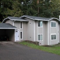 7163 Chico Way NW, Unit Downstairs in Bremerton, WA - Building Photo
