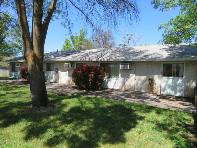 1460 Fetter St in Chico, CA - Building Photo - Building Photo