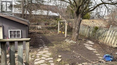 134 Bridgeport Rd E in Waterloo, ON - Building Photo - Building Photo