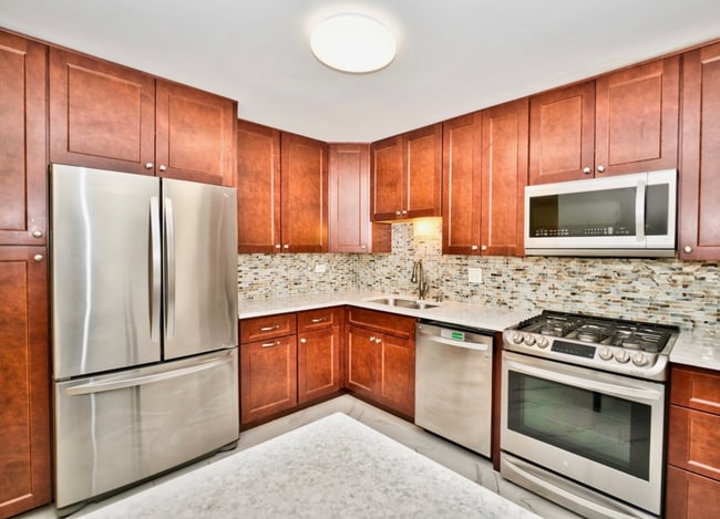 1206 E Fairview St, Unit 103