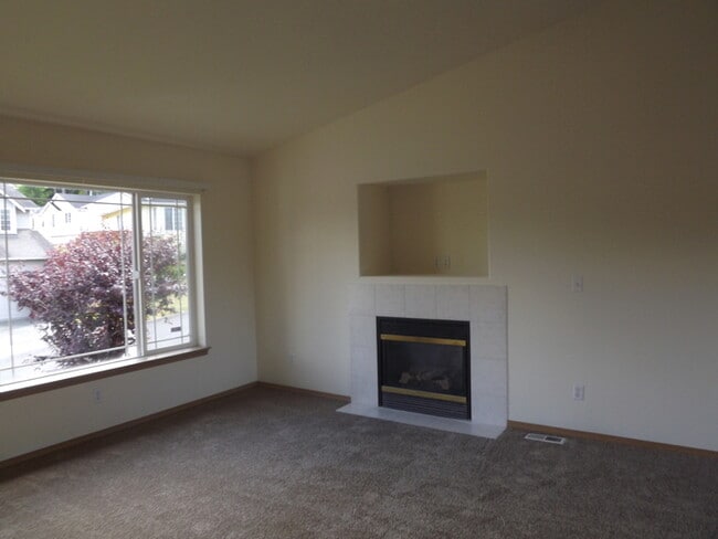 25503 30th Ave E in Spanaway, WA - Building Photo - Building Photo