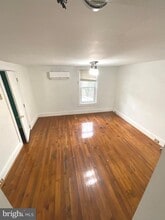 127 Green Ln in Philadelphia, PA - Building Photo - Building Photo