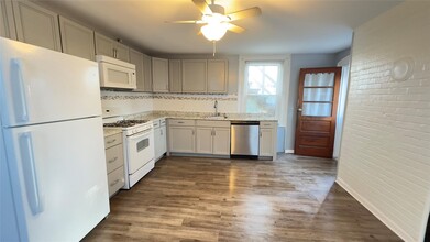 30 N Clover St in Poughkeepsie, NY - Building Photo - Building Photo