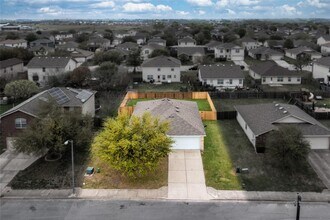 2108 Boyer Dr in Taylor, TX - Building Photo - Building Photo