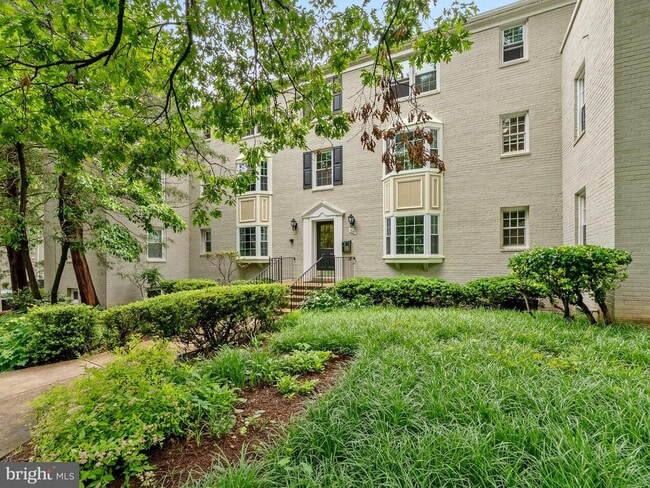 property at 708 S Arlington Mill Dr