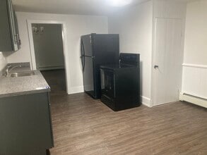 35 Main St, Unit Apt 2 in High Bridge, NJ - Building Photo - Building Photo