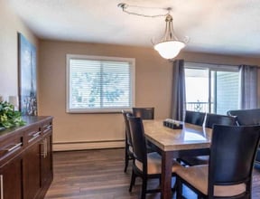 5125-5125 Riverbend Rd NW in Edmonton, AB - Building Photo - Building Photo