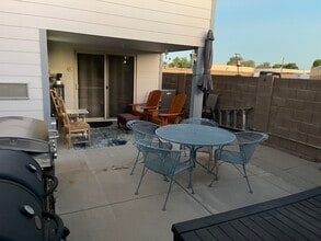 17200 W Bell Rd, Unit Happy Trails Resort 1765 in Surprise, AZ - Building Photo - Building Photo