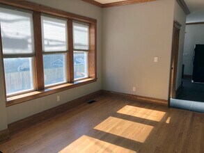 1715 W Rascher Ave, Unit #1 in Chicago, IL - Building Photo - Building Photo