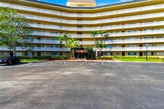 8950 Park Blvd in Seminole, FL - Building Photo - Building Photo