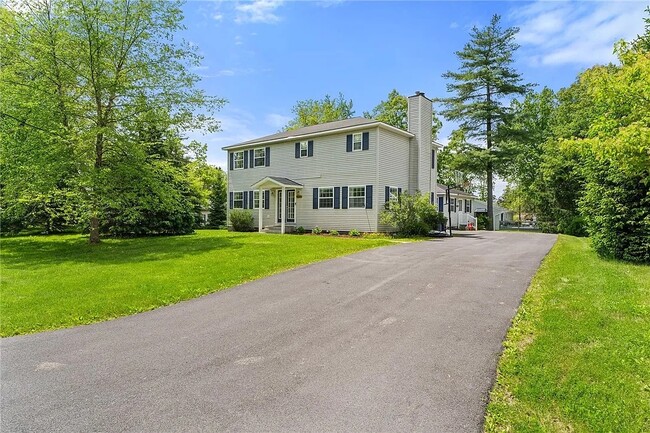 104 Briarwood Dr, Unit #1 in Ithaca, NY - Building Photo - Building Photo