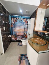 1221 SW 122nd Ave, Unit 214 in Miami, FL - Building Photo - Building Photo