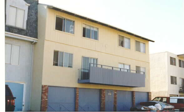 332 Susie Way in South San Francisco, CA - Building Photo - Building Photo